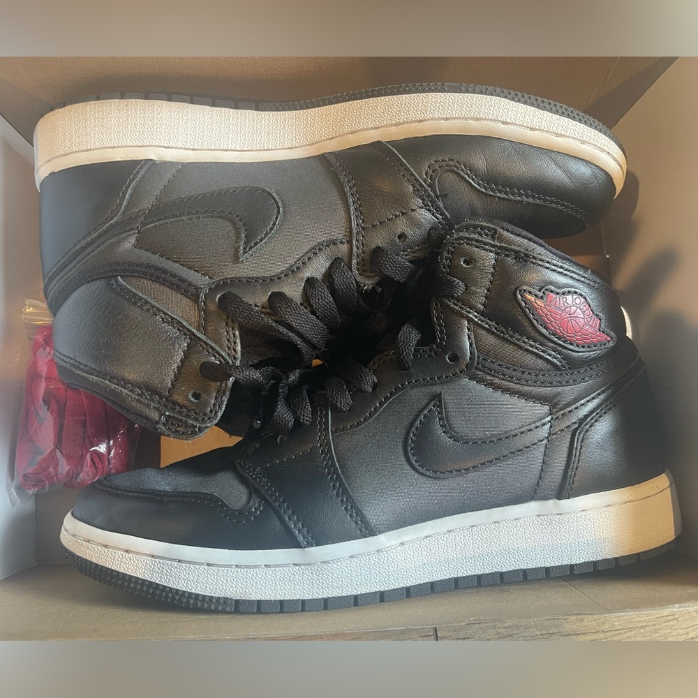 AIR JORDAN 1 RETRO HIGH 5.5 Y